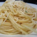 Spaghetti mit Knoblauch Thymian und Olivenöl